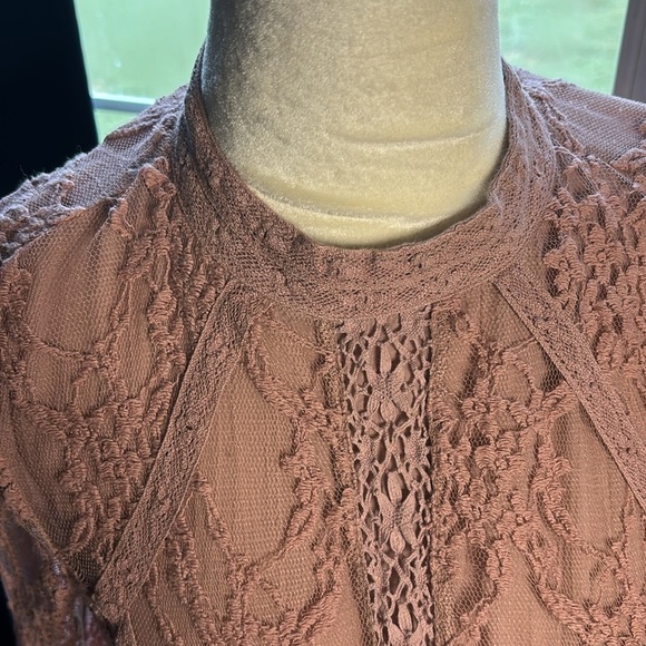 American Eagle Outfitters Lace Blouse - Picture 3 of 5